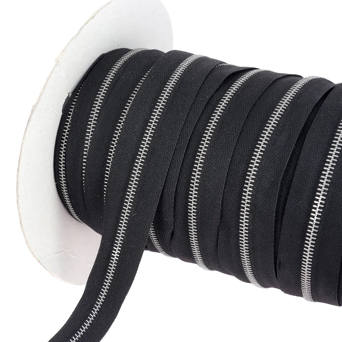 Tresse de fermeture éclair noire finition nickelée largeur 4 mm