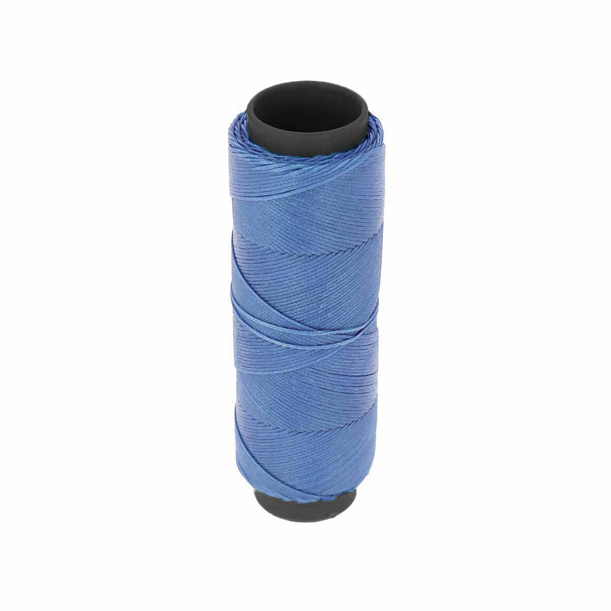 Bobine de 100m de fil polyester tressé et ciré bleu azur, diamètre 0,6mm, pour mercerie et travaux manuels.
