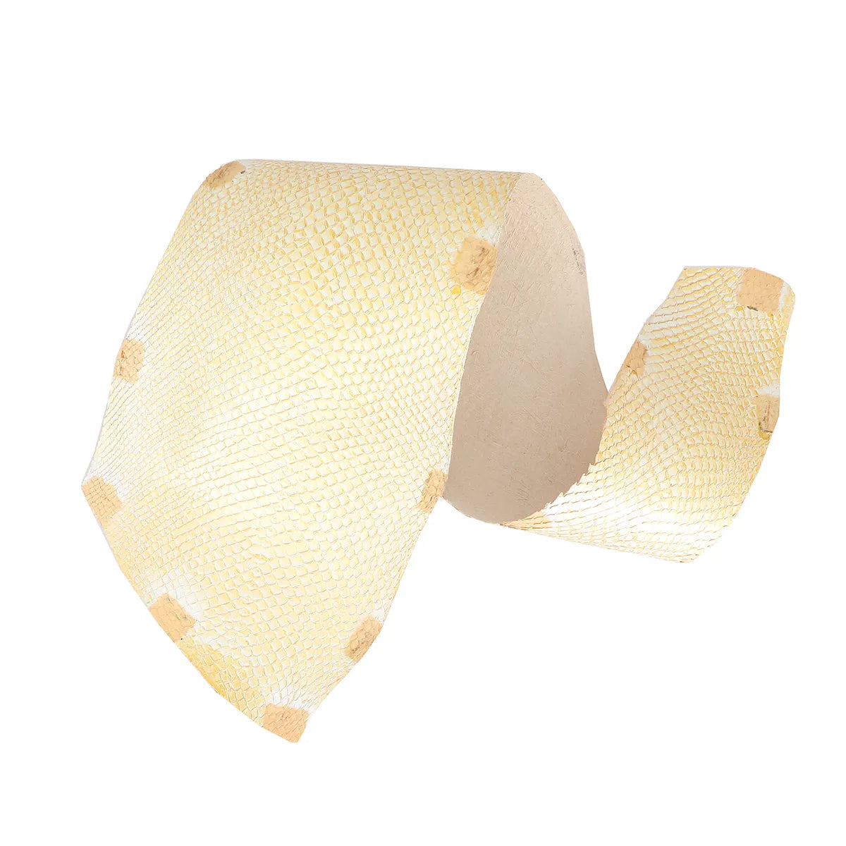 Peau de cuir de saumon doré, idéale pour réaliser des bracelets de montre, ornement, gainerie, maroquinerie...