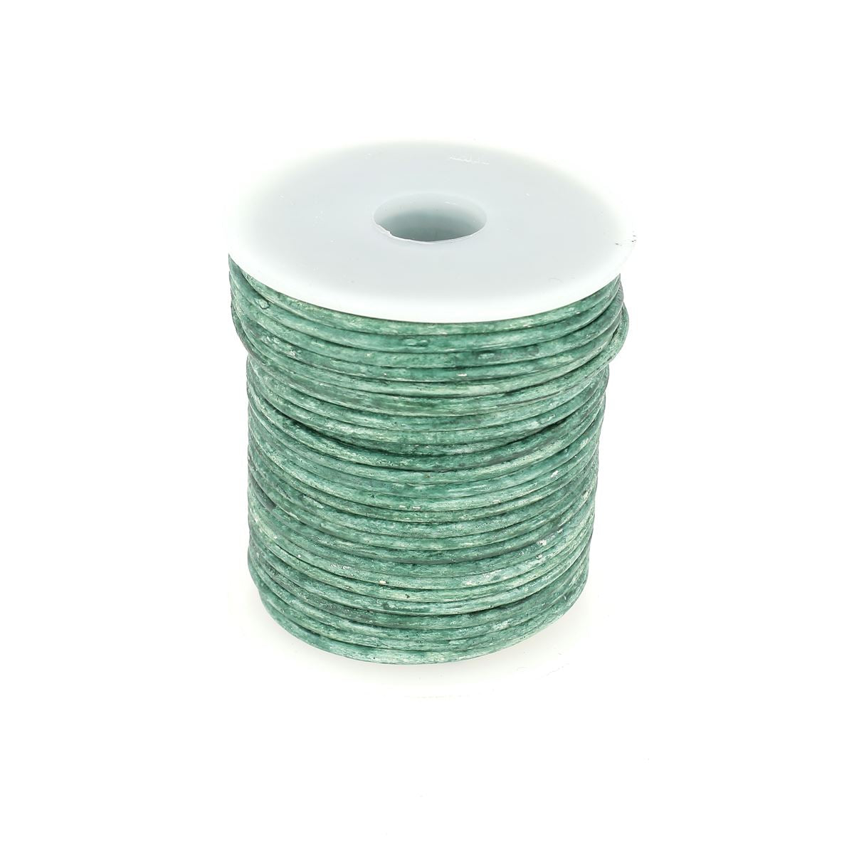 Lacet en cuir teinté vieilli rond de 2 mm, vert, pour chaussures ou bottines, de la marque Deco Cuir.