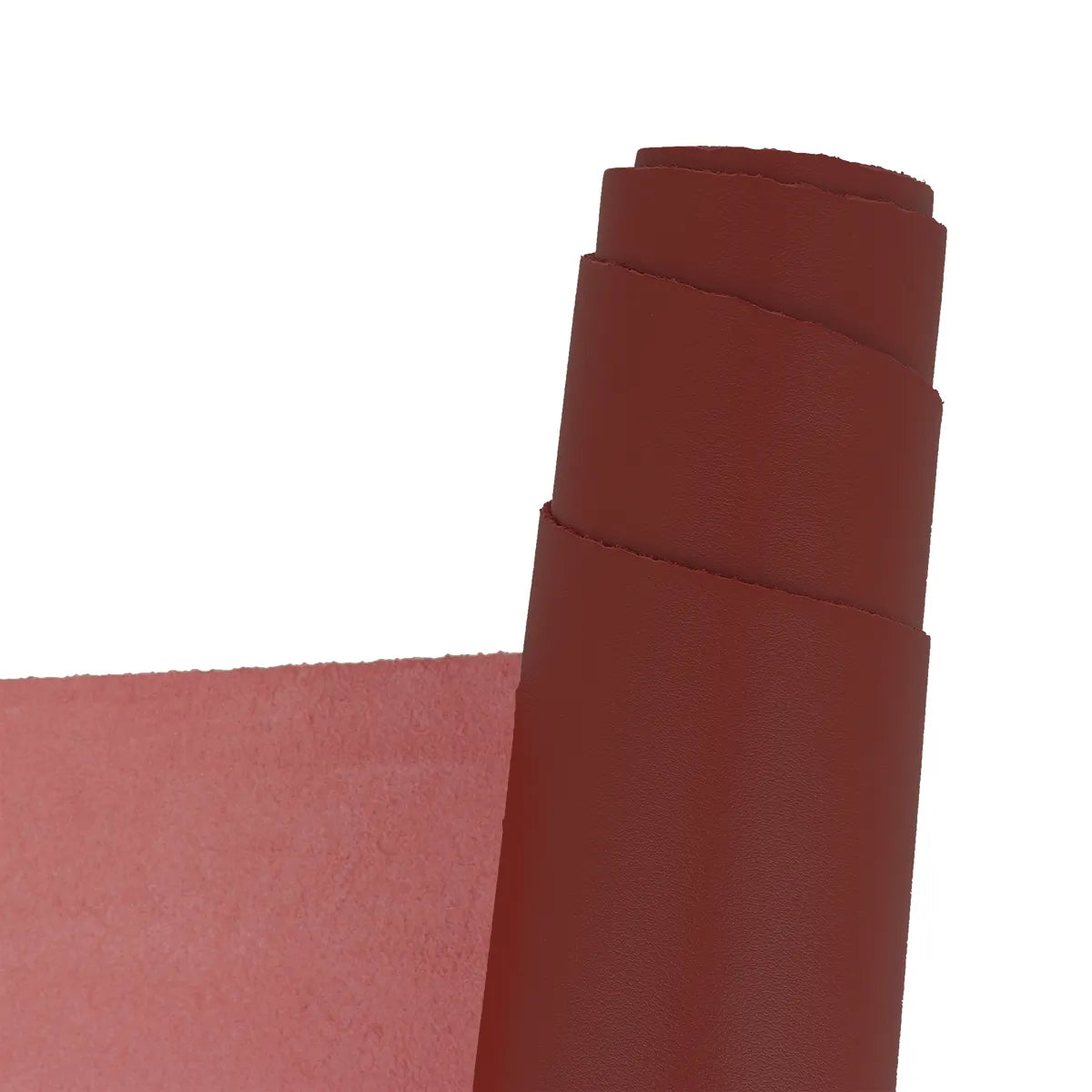 Peau de cuir de veau nappa couleur marron brique. Cuir lisse, fin et souple idéal pour la fabrication de sac, petite maroquinerie, étui de téléphone...