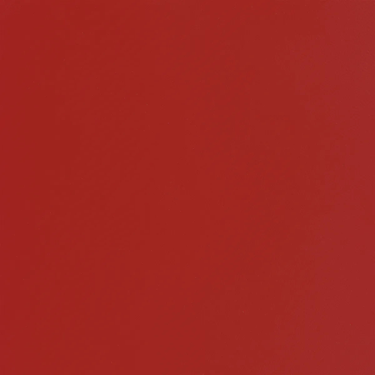 Morceau de cuir de veau lisse rouge vif de la gamme suivie Nappa. Cuir idéal pour la fabrication de portefeuille, porte-cartes, accessoire, décoration, petit objet, test...