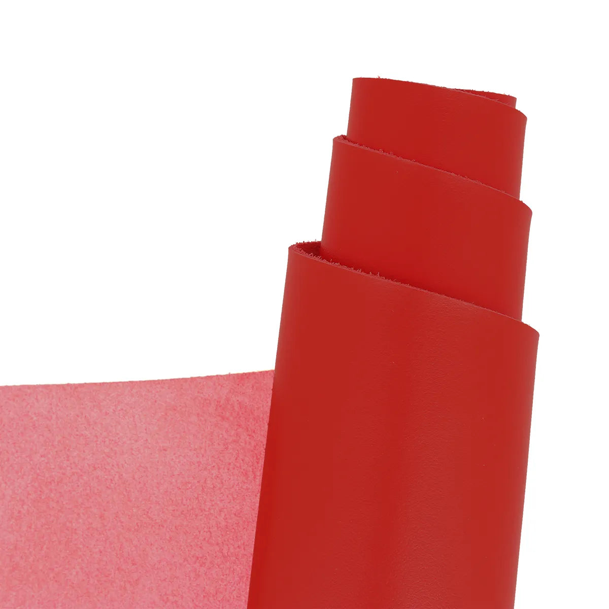 Cuir de veau nappa rouge. Cuir lisse, souple de 1 mm d'épaisseur idéal pour la création de sac à main, petite maroquinerie et accessoire