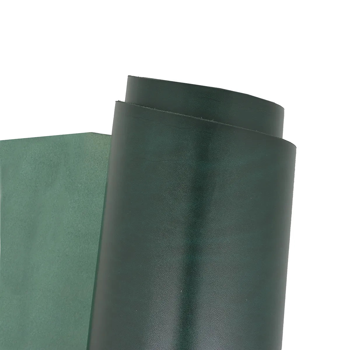 Cuir de collet vert foncé de la gamme SAUVAGE en tannage végétal.