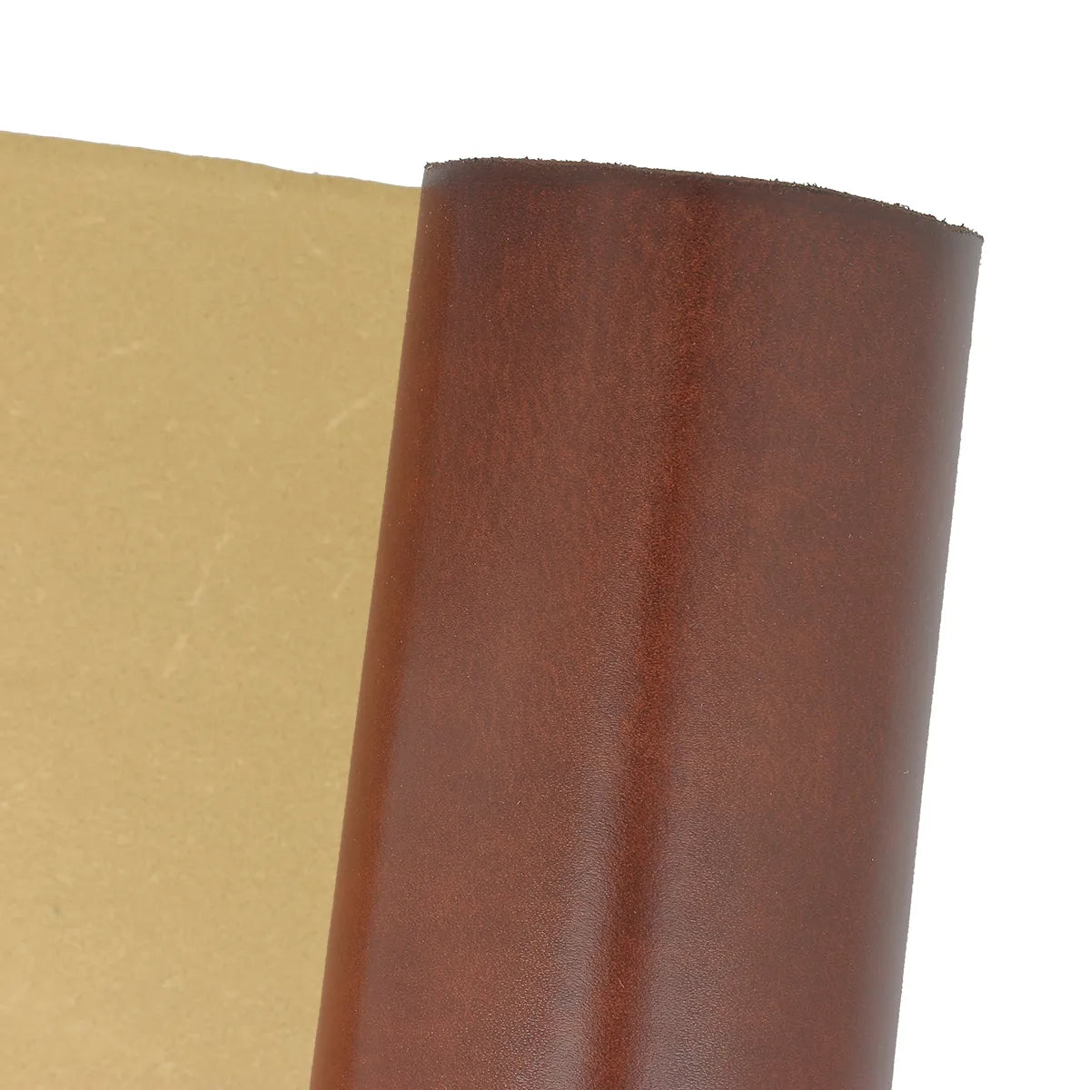 Cuir de collet marron châtaigne en tannage végétal de la collection SAUVAGE
