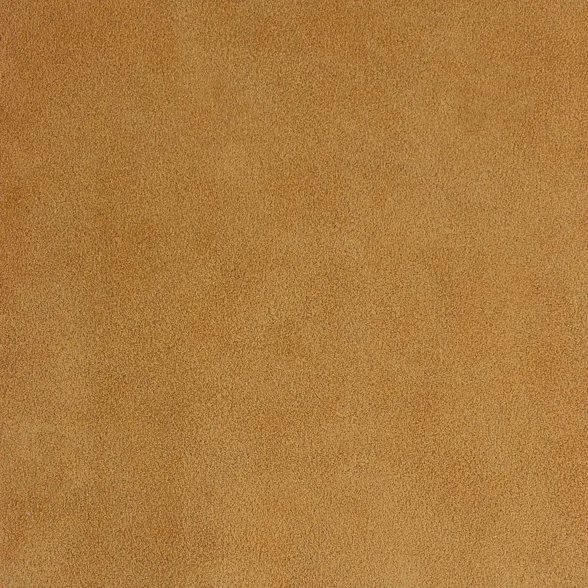 Morceau de cuir velours DOLCE en couleur jaune sable. Cuir doux et souple pour création de petite maroquinerie et accessoire.