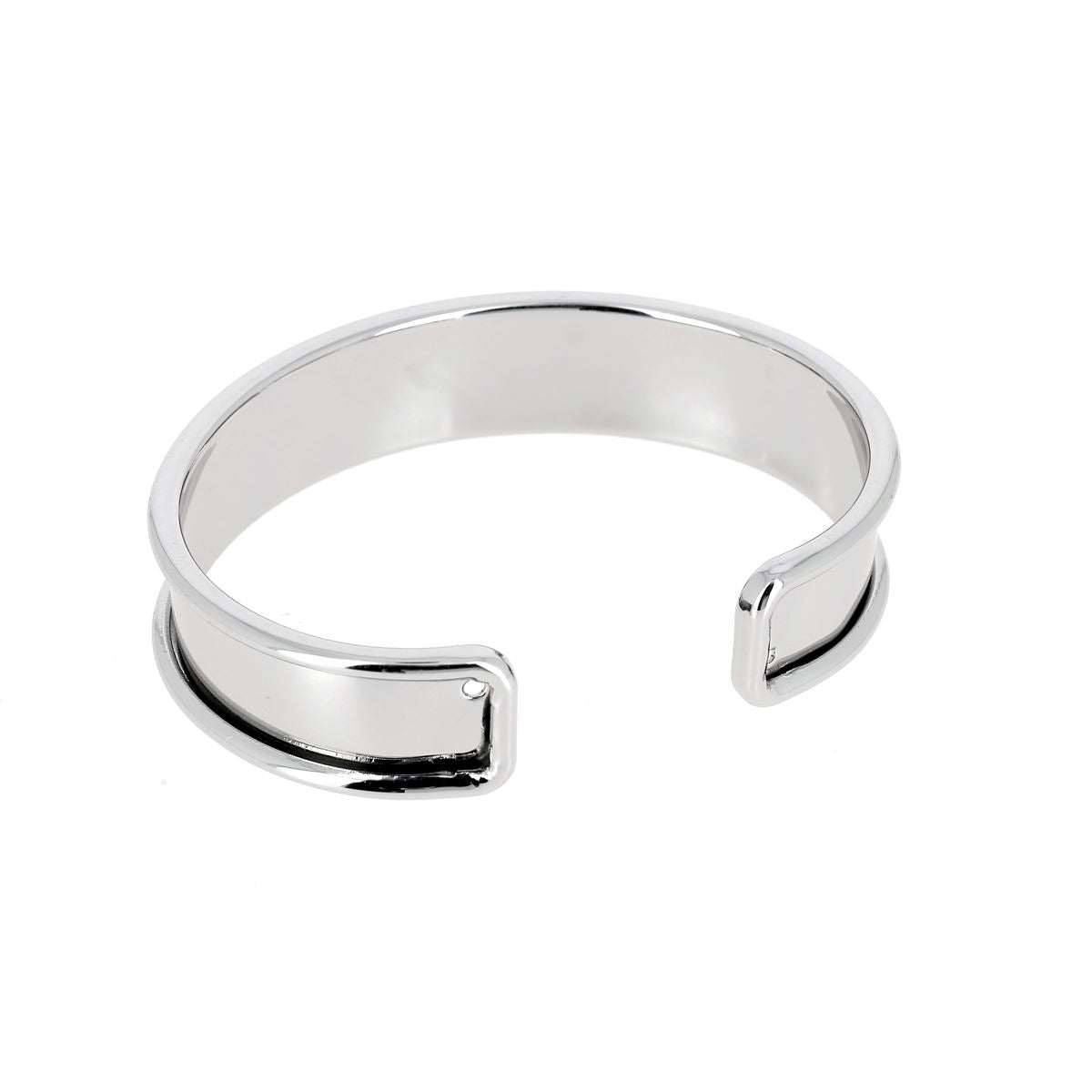 Bracelet manchette en laiton nickelé, accessoire de mode élégant, avec une finition brillante, conçu pour un style moderne.
