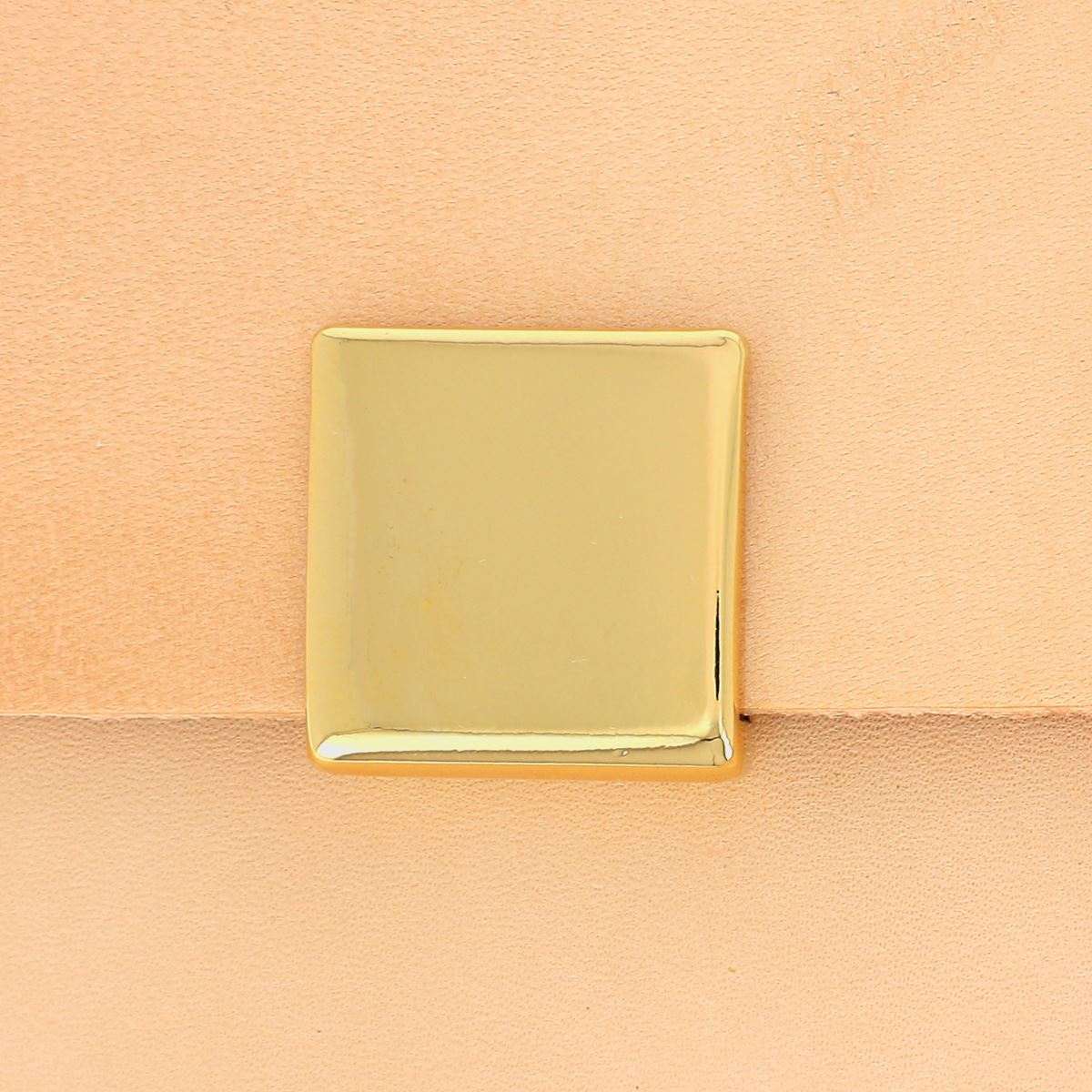 Fermoir de sac carré magnétique Autres, 23x23 mm, accessoire en métal pour fermeture sécurisé et élégant.