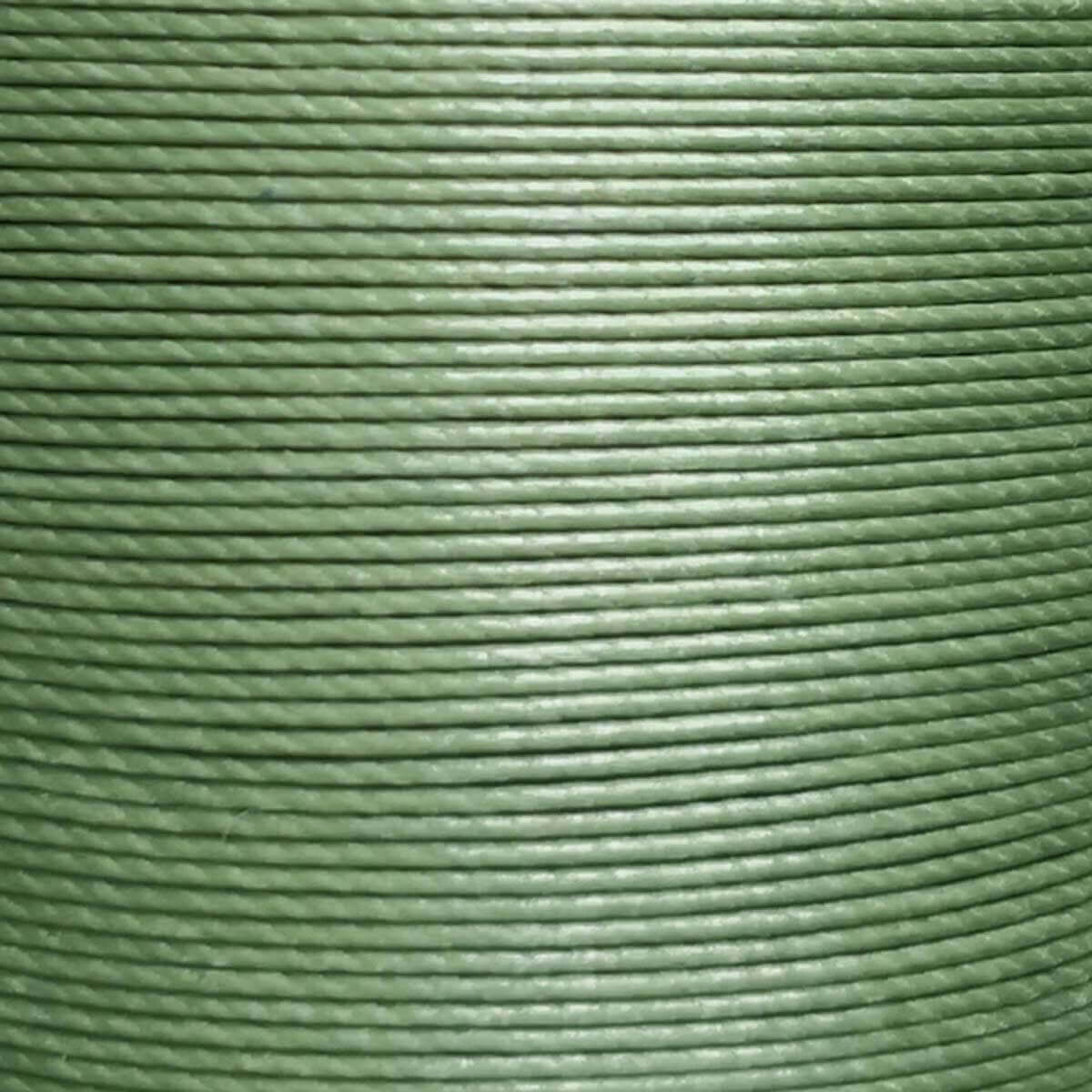 Bobine de 50m de fil de lin ciré MeiSi vert avocat, 0,65 mm, mercerie, fil super fin M60, image montrant la bobine.
