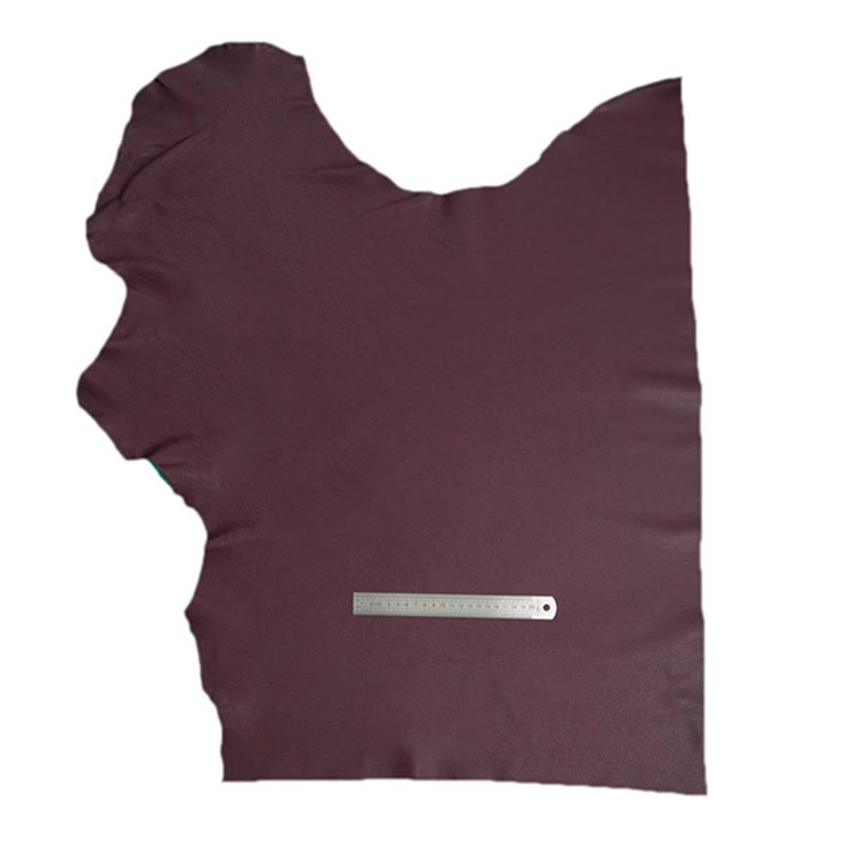 Peau de cuir de vachette SWEET 2 en prune, textile en cuir naturel de haute qualité, image montrant la texture et la couleur du cuir