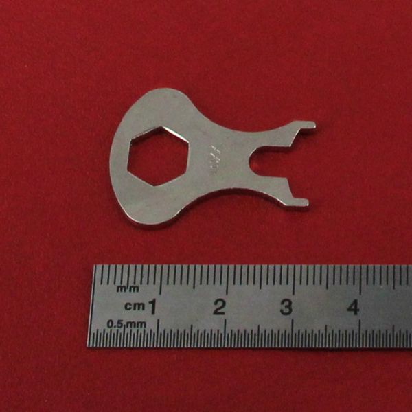 Clé pour fermeture autobloquante LOXX en nickel, accessoire pour installer ou ajuster la serrure LOXX.