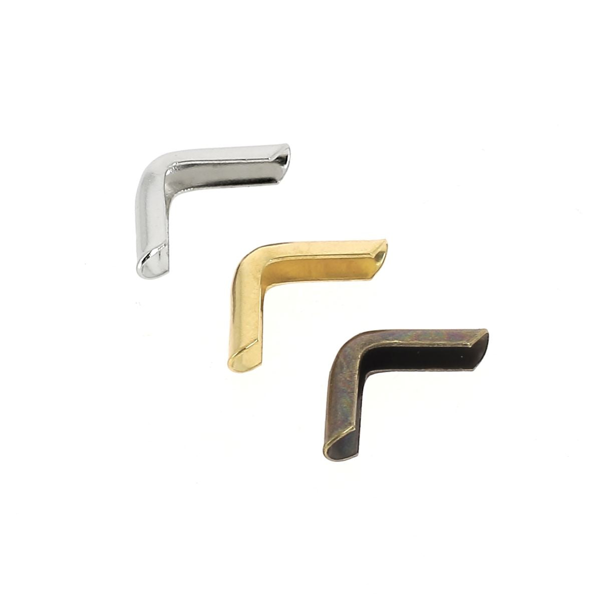 Pièces en métal arrondies de 12x12 mm, accessoires pour bijoux, finition métallique, vue de face sur fond clair.
