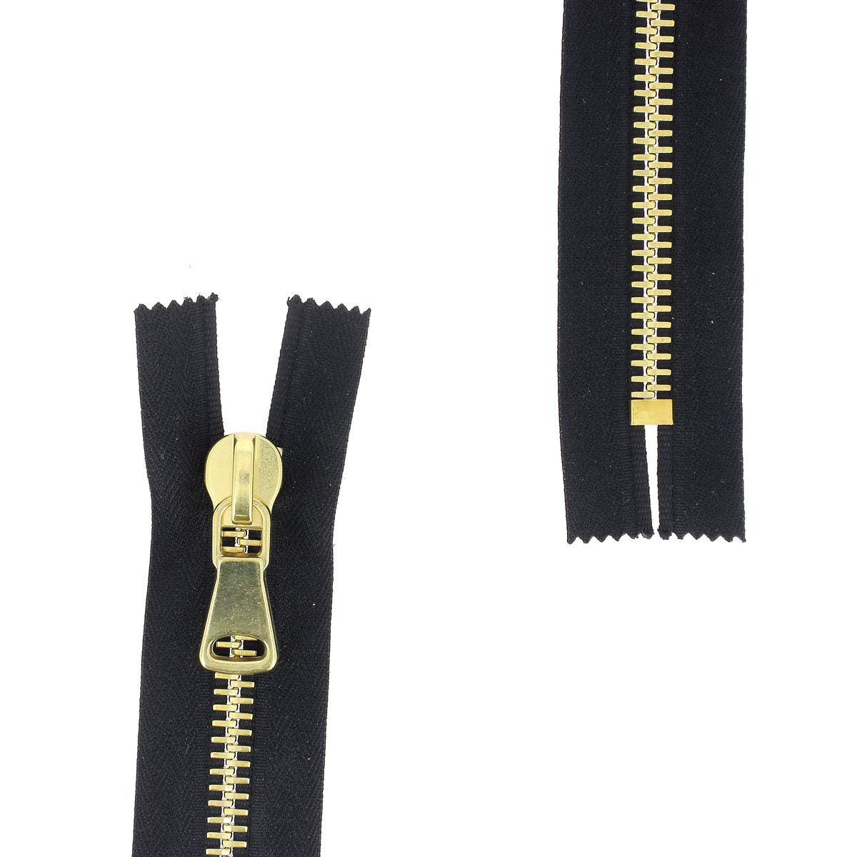 Fermeture à glissière en métal 8mm SUPRA en laiton, détail de la fermeture de mercerie pour vêtements ou accessoires.