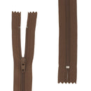 Fermeture éclair marron foncé de 4 mm d'épaisseur de maille et disponible en 4 longueurs. Fermeture à glissière non séparable 