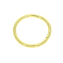 Anneau rond en acier et laiton, boucle de bijouterie, montré en détail sur fond neutre.