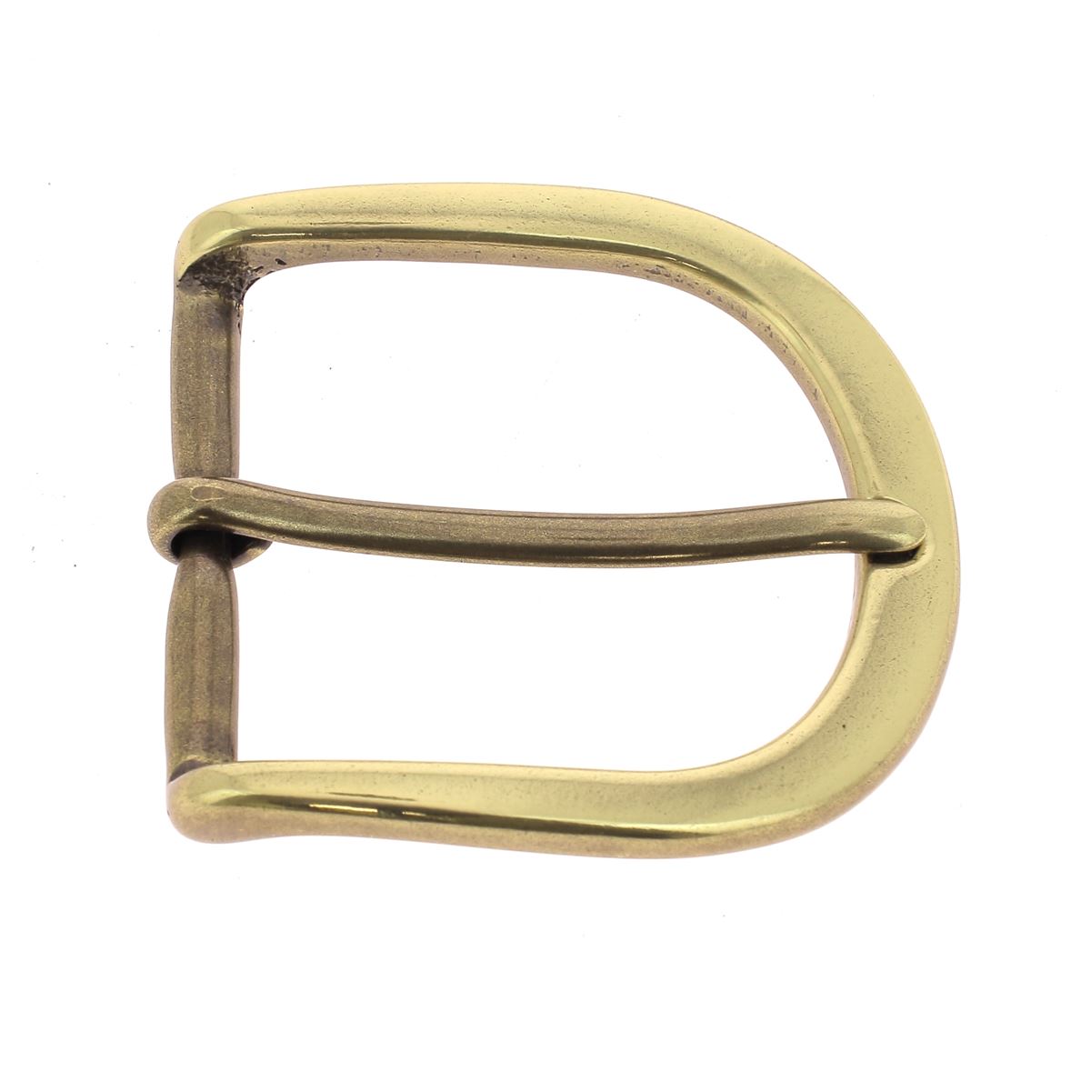 Boucle de ceinture en laiton IVE, pièce de bouclerie, visible avec finition en laiton brillante.