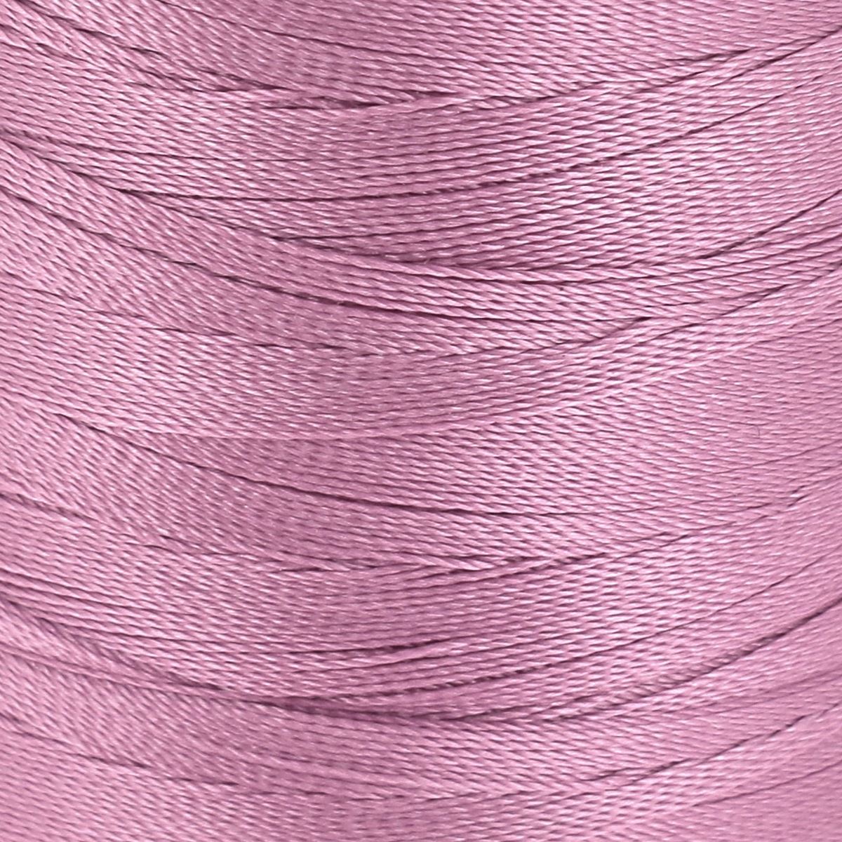 Bobine de fil polyester GRAL N°30 Mauve de 1000m, marque Coats, pour couture et mercerie, visible avec emballage.