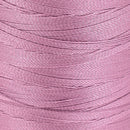 Bobine de fil polyester GRAL N°30 Mauve de 1000m, marque Coats, pour couture et mercerie, visible avec emballage.
