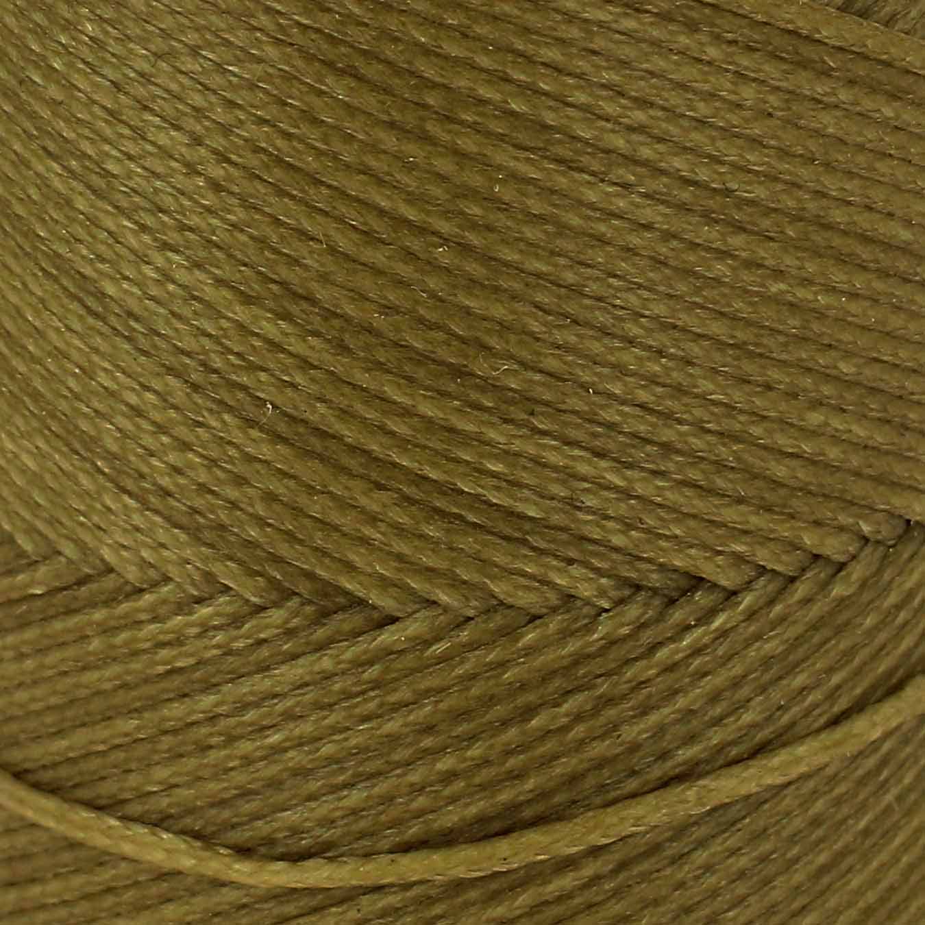Bobine de 100m de fil polyester tressé et ciré de 0,6mm de la marque Savane, idéale pour la mercerie.