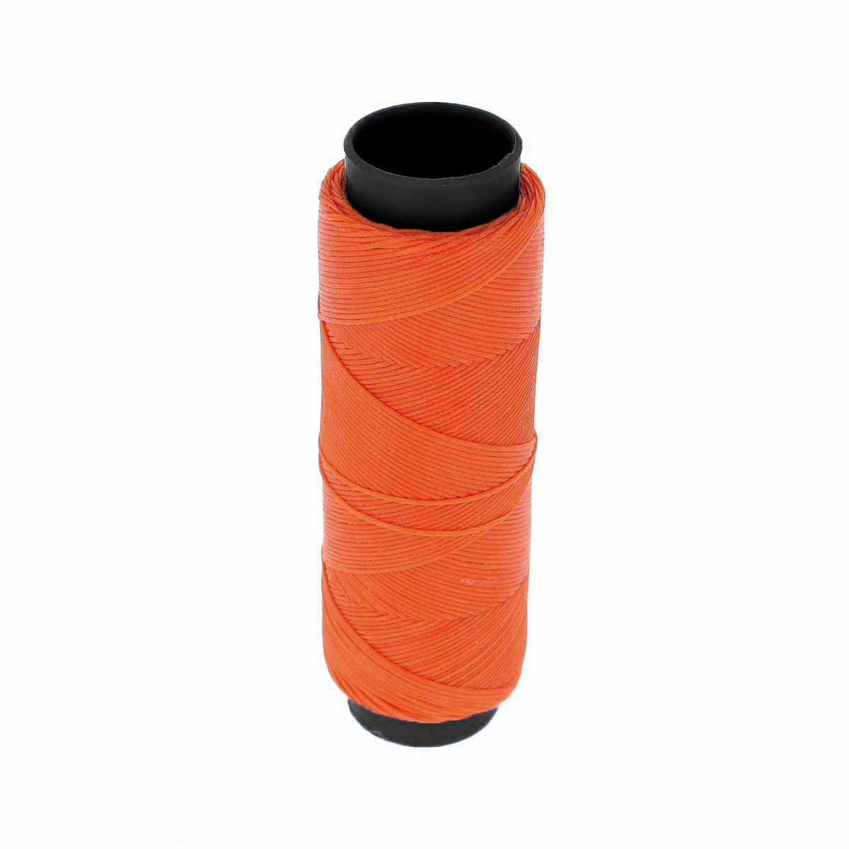 Bobine de 100m de fil polyester tressé et ciré de 0,6mm en orange, produit de mercerie.