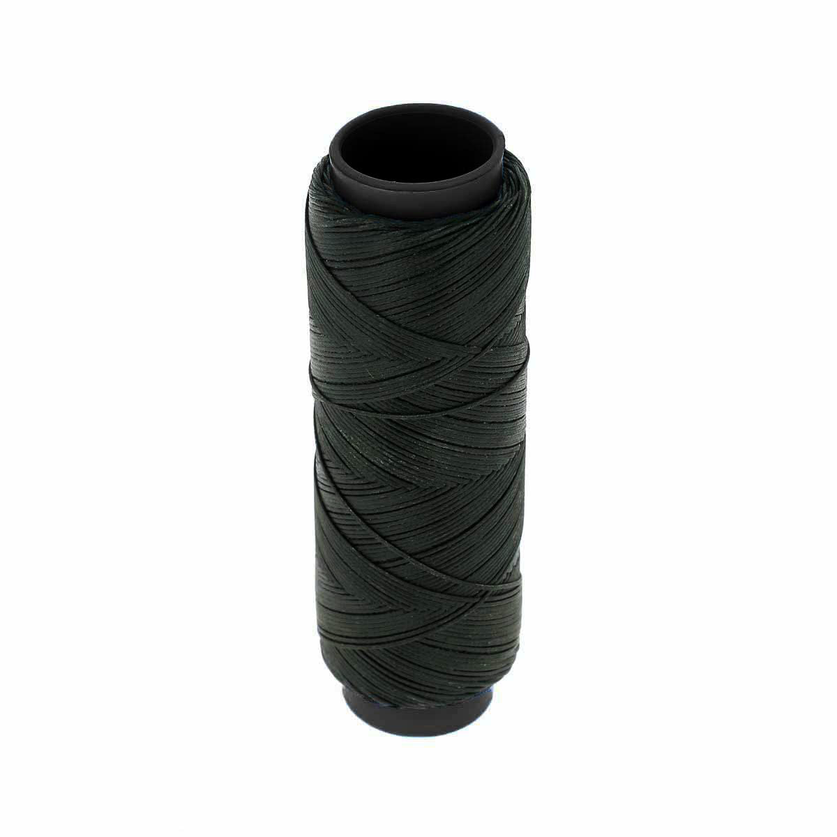 Bobine de 100m de fil polyester tressé et ciré vert foncé, diamètre 0,6mm, pour travaux de mercerie.