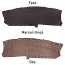 Morceaux de cuir d'alligator brillant marron foncé, texture élégante, utilisé pour la maroquinerie ou la couture de luxe.