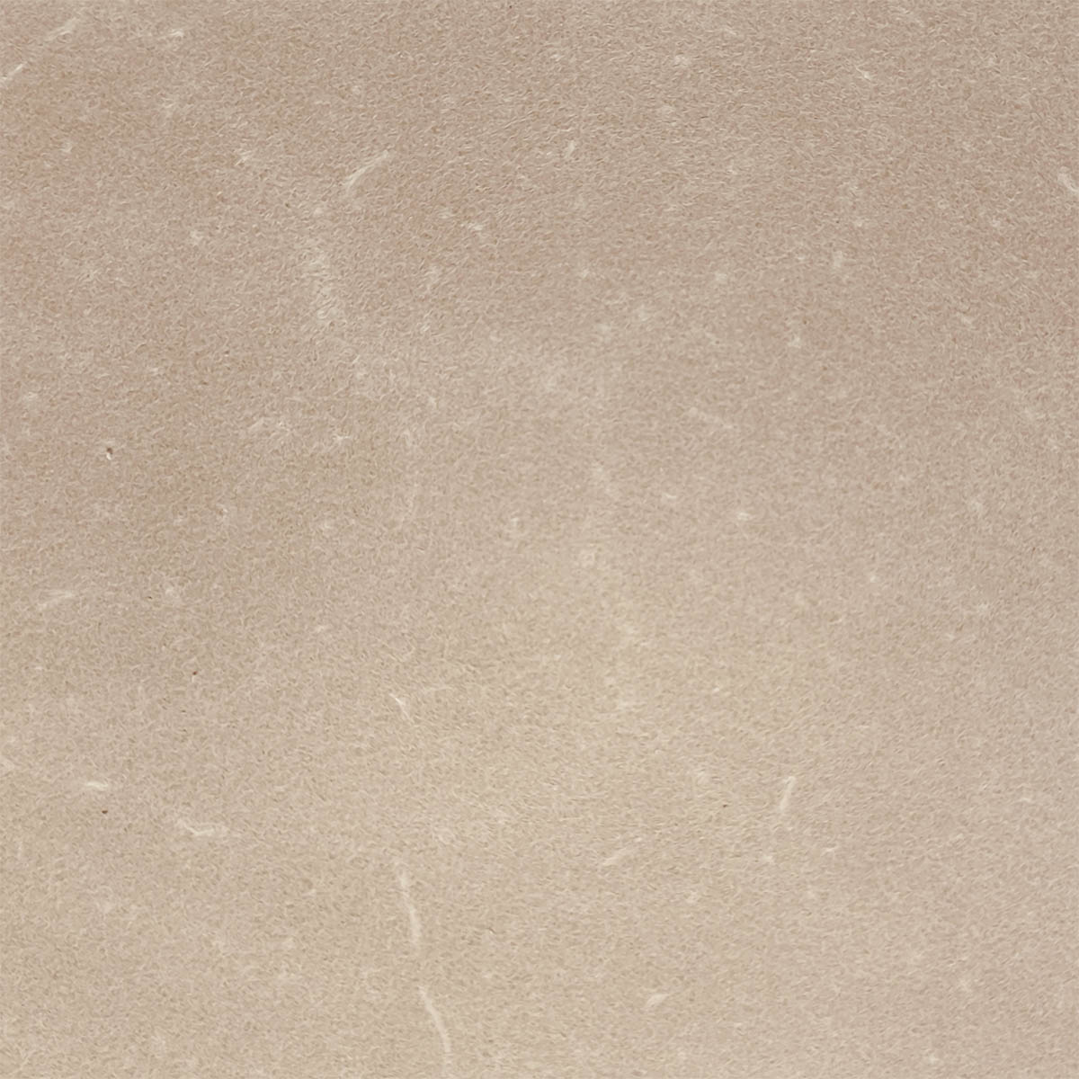 Croûte de cuir tannage végétal PYKARA Radermecker, peau de cuir naturelle et texturée, utilisée pour la fabrication de produits en cuir.
