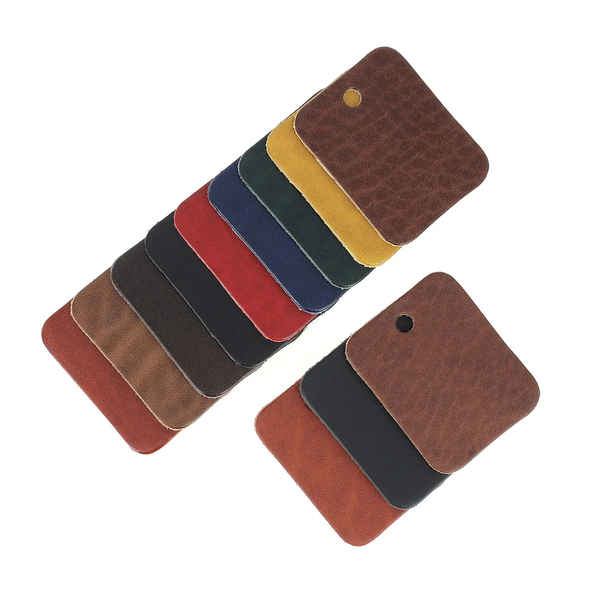 Échantillons de cuir végétal Sauvage de Deco Cuir, 12 pièces, présentant différentes textures et couleurs naturelles.