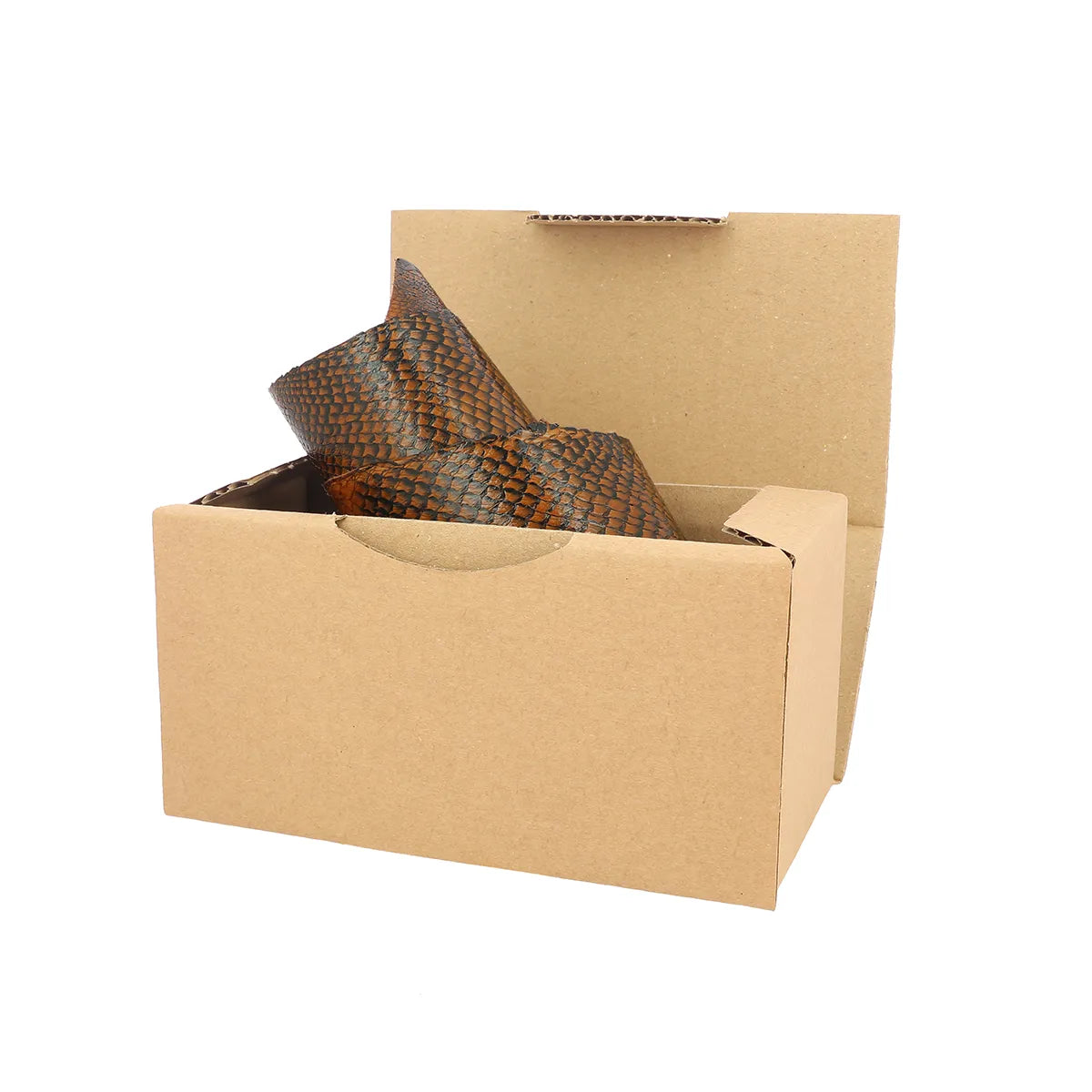 Cuir de saumon collection dégradée couleur marron sierra expédié en carton individuel pour protéger les écailles