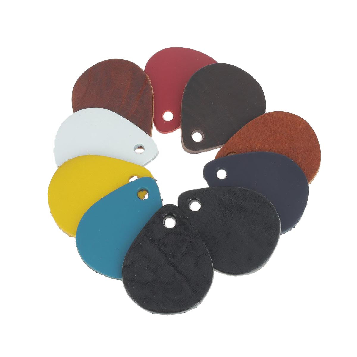 Lot de 10 découpes GOUTTE en cuir teinté pour porte-clés, fabriquées par Deco Cuir, en cuir végétal.