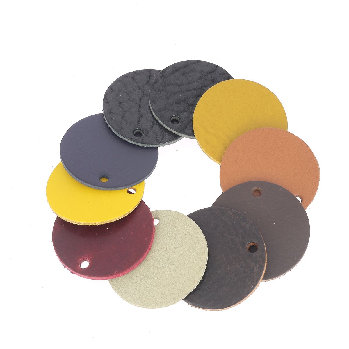 Lot de 10 découpes rondes en cuir de 6cm pour porte-clés, teintées végétal, de la marque Deco Cuir