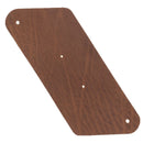 Découpe de cuir pour grand porte-monnaie triangle en cuir sauvage noisette, fabriquée par Deco Cuir.