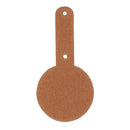Découpe de médaille en cuir teinté pour porte-clés, fabriquée par Deco Cuir, avec rivets pour une finition durable.