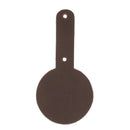 Découpe Médaille pour porte-clés en cuir teinté, réalisée par Deco Cuir, avec rivets pour fixation solide.