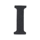 Découpe de lettre de l'alphabet en cuir noir par Deco Cuir, autocollante, pour décoration ou création artisanale.