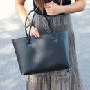 Modèle de patron pour sac en cuir à coudre à la main, proposé par Deco Cuir, illustrant la conception du sac en cuir.
