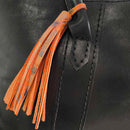 Lot de 3 découpes de grands pompons en cuir pour porte-clés, fabriquées par Deco Cuir, en finition fantaisie colorée.