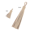 Découpe POMPON en cuir taupe pour porte-clés, fabriquée par Deco Cuir, idéale pour personnaliser vos accessoires en cuir.