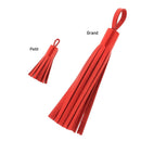 Découpe POMPON en cuir rouge métallisé pour porte-clés, fabriquée par Deco Cuir, idéale pour personnaliser vos accessoires.