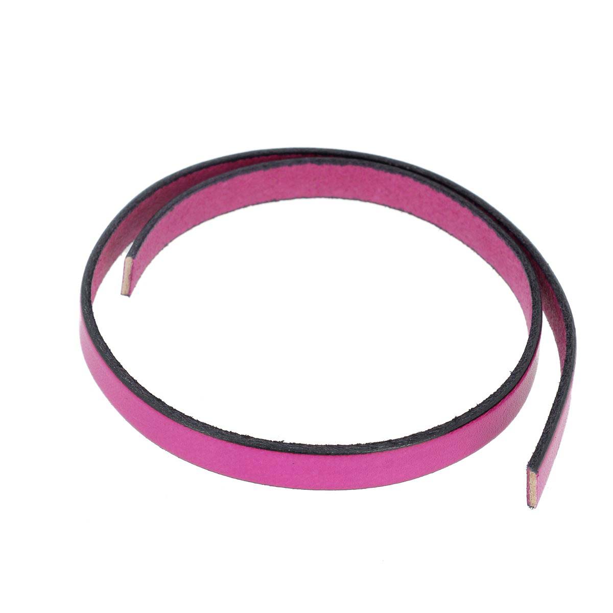 Lacet en cuir plat de 10 mm tranché noir, 10 cm, pour chaussures, fabriqué par Autres, visible en image.