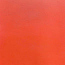 Morceau de cuir de vachette lisse rouge K28, matériau souple et durable, utilisé pour la maroquinerie ou la couture.