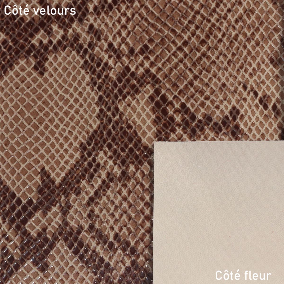 Peau de cuir de chèvre velours imitation reptile marron, texture douce et élégante, pour projets de maroquinerie ou décoration.