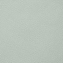Morceau de cuir de taurillon Groggrain gris clair N40, cuir authentique pour cuir et maroquinerie, texture grain fin visible.