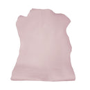 Peau de cuir de chèvre lissée rose clair, produit authentique en peau de cuir, finition douce et élégante.