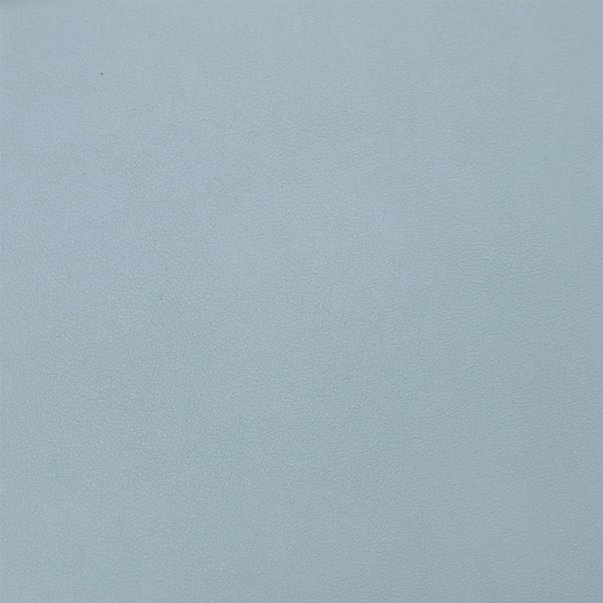 Peau de cuir d'agneau nappa bleu gauloise, texture douce et souple, pour projets de couture ou artisanat en cuir.