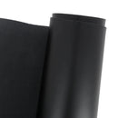 Peau de cuir de vachette lisse noire Autres, texture satinée, pour confection et maroquinerie, visible en gros plan.