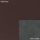 Pièce de cuir de vachette rouge bordeaux au grain fin et souple. 