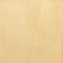 Peau de croûte de cuir de chèvre velours beige R66, matériau souple et doux, vue en gros plan.