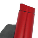 Peau de cuir d'agneau métallisé rouge brillant, finition lisse, pour projets de maroquinerie ou couture.