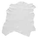 Peau de cuir de chèvre velours fantaisie avec imprimé grain galuchat blanc argenté, format élégant.